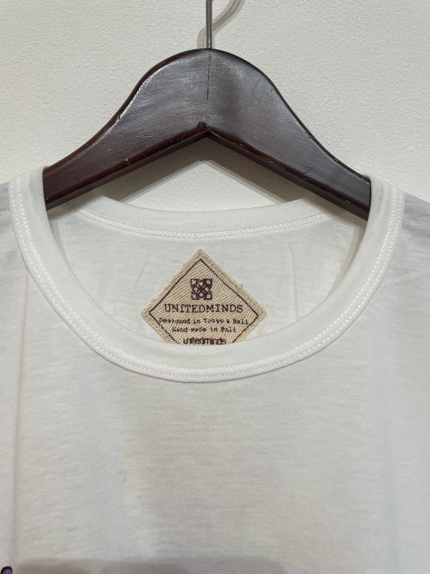 RIZD-LONBOK T-SHIRT